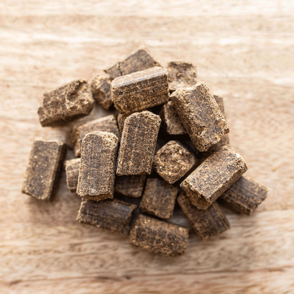 St. Hippolyt Lobs 1 kg – Zdrowe ziołowo warzywne smaczki dla koni, smakołyki